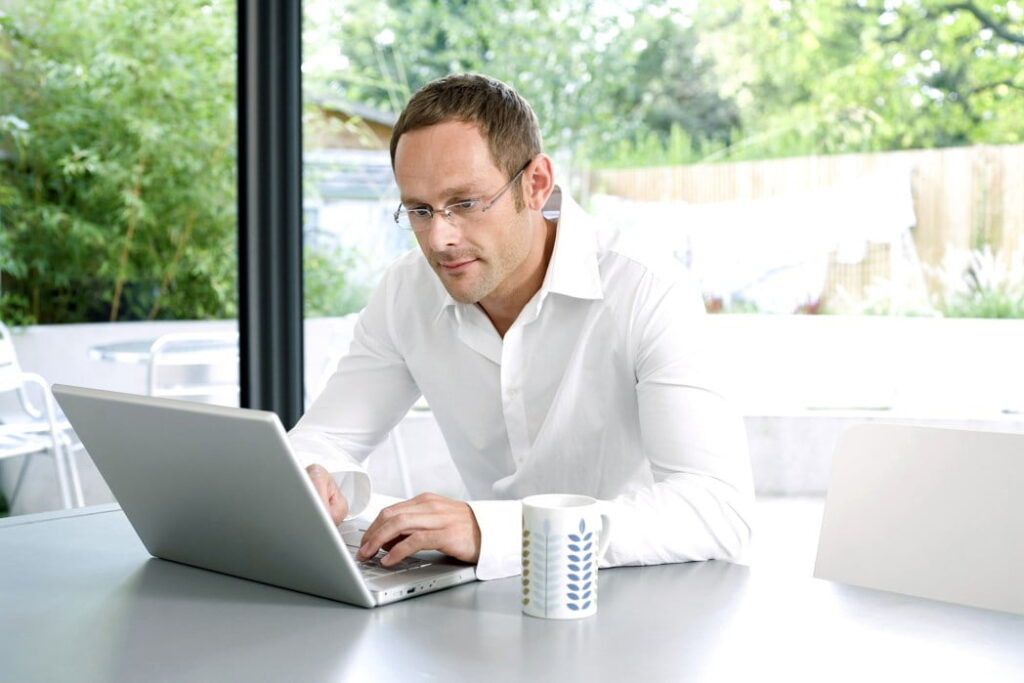 איך להשתמש בתוכן של הבלוג העסקי כדי להביא לרכישות באתר